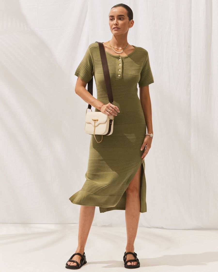 1242_isabelladress_pistachio_1891_b8fa2352-6e4a-40be-a612-eb92ee6fec01.jpg