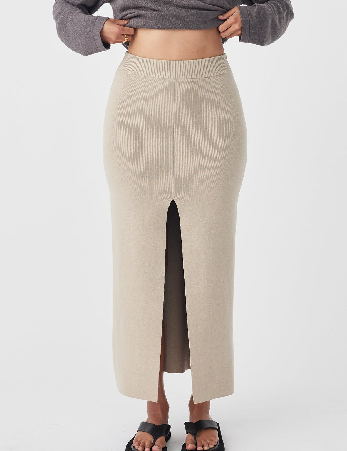 1N01020_HARLA-SKIRT_TAUPE_1.jpg