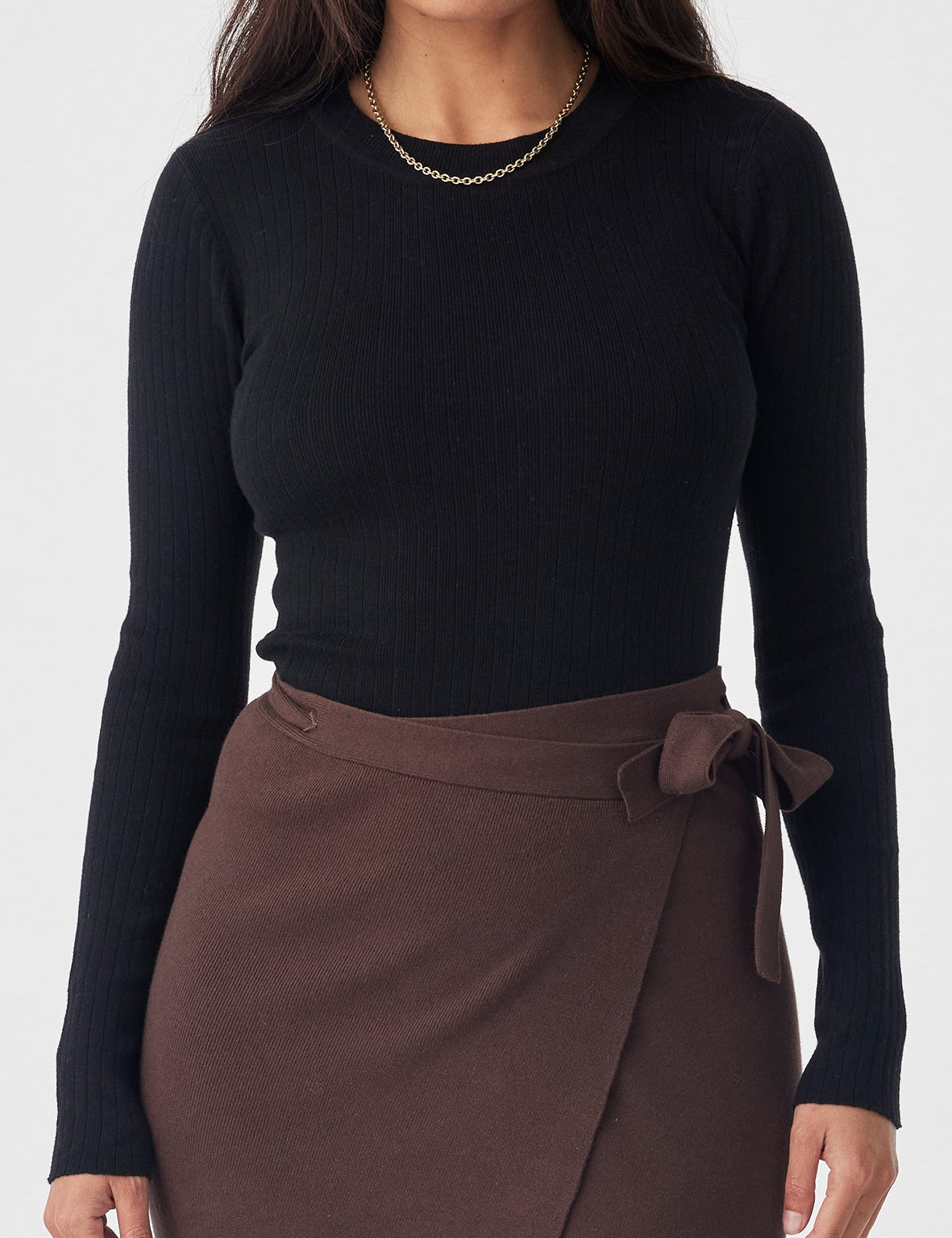 1P0112_ROMI-LONG-SLEEVE-TOP_BLACK_1_b2d0af6e-391b-424f-9e5a-783c852f14b6.jpg