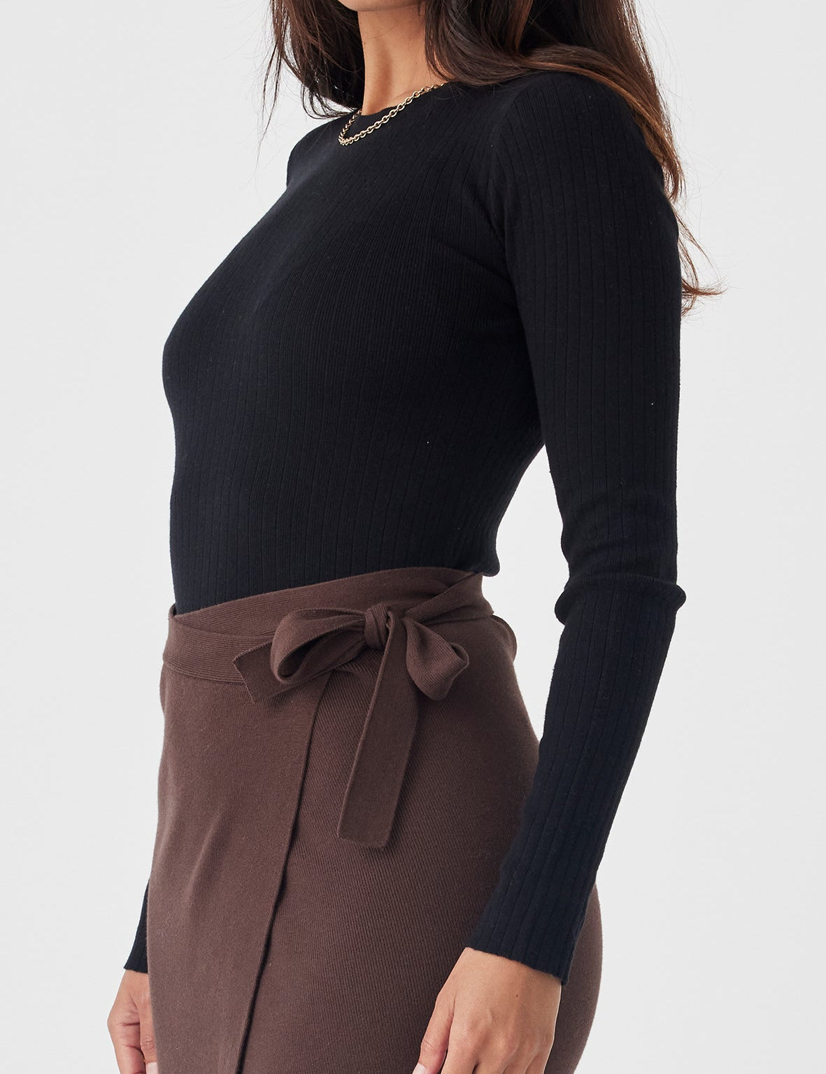 1P0112_ROMI-LONG-SLEEVE-TOP_BLACK_2_4c68b5df-1fd2-4508-a58c-d6224c6ee03c.jpg