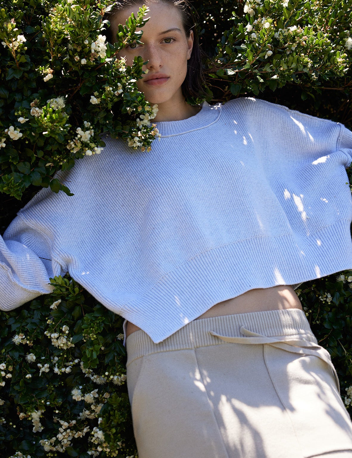 1Q002_LOU-SKIRT_TAUPE_8_4e96b763-21d5-4934-85a4-68a4a5fed81a.jpg