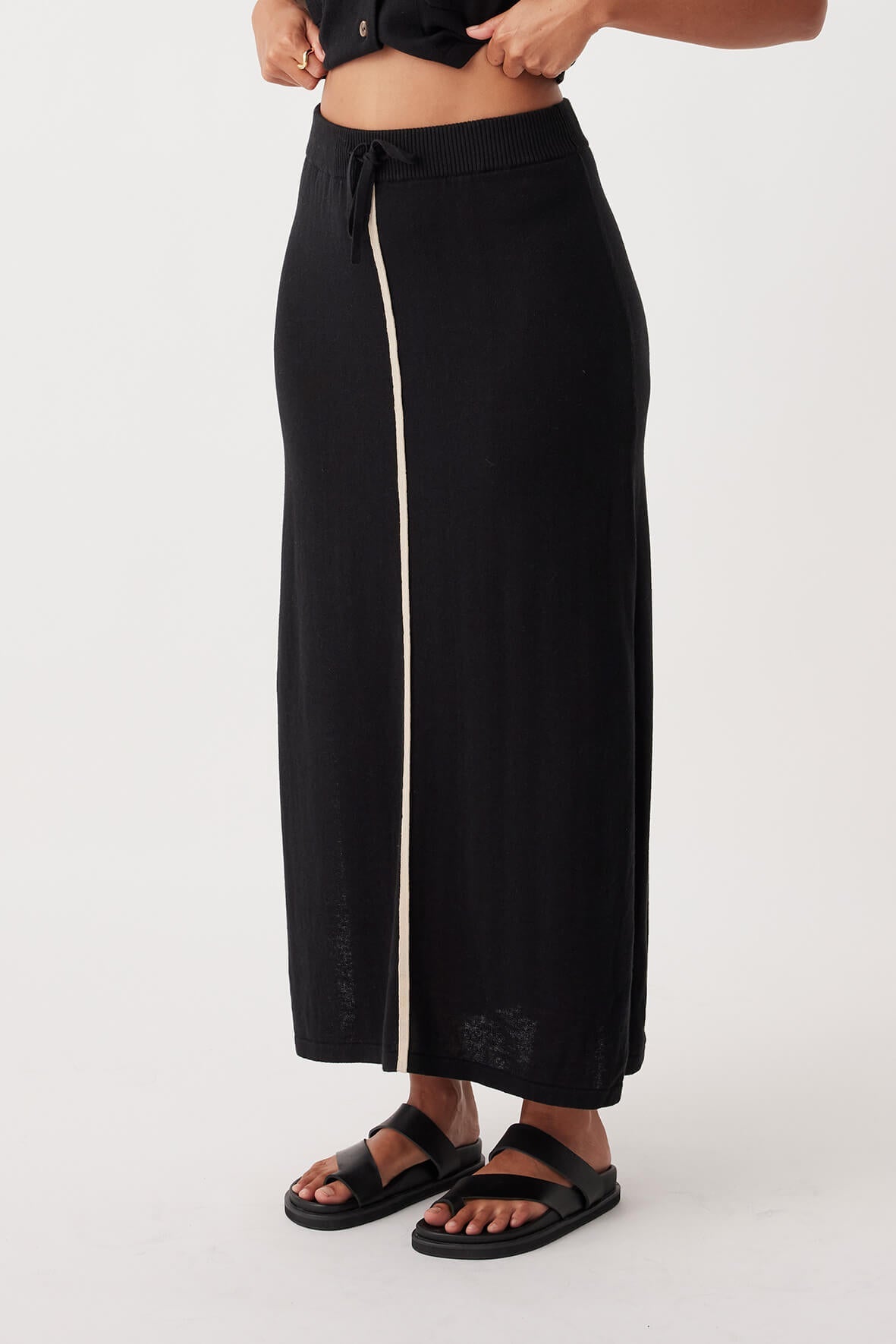 Quinn Organic Cotton-Linen Skirt - Black & Taupe