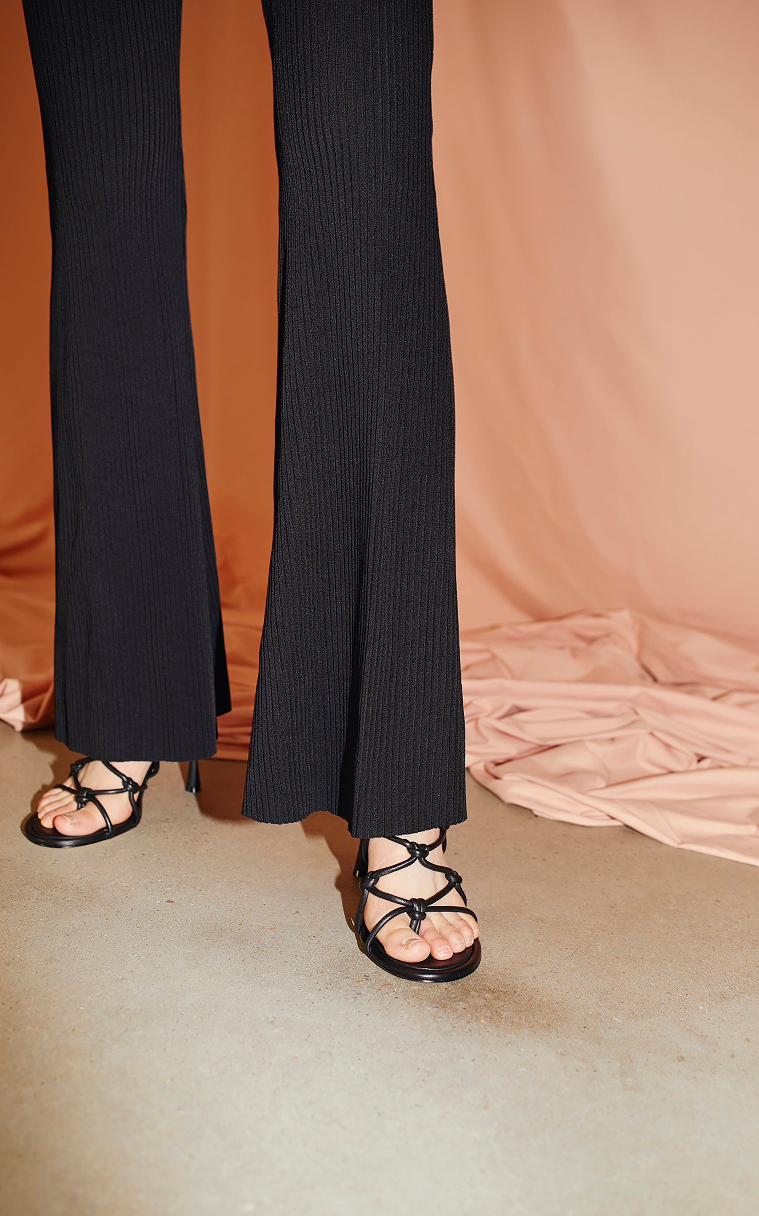 Net 90 Heel | Black