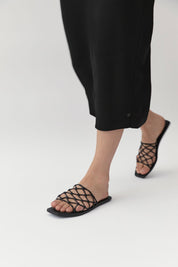 Macrame Slide - Black