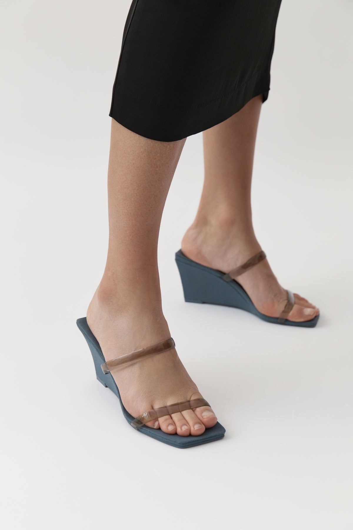 Transparent Wedge - Slate