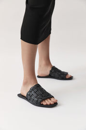 Textured Slide - Black
