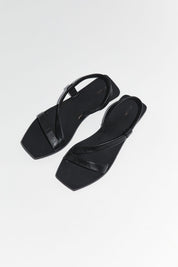 Twist Strap Slide - Black