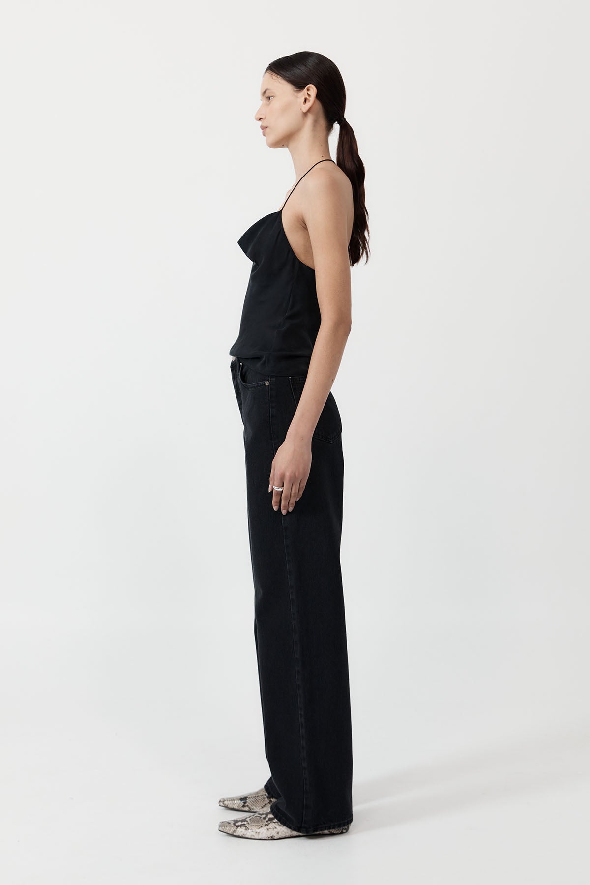 Mid Rise Wide Leg - Washed Black