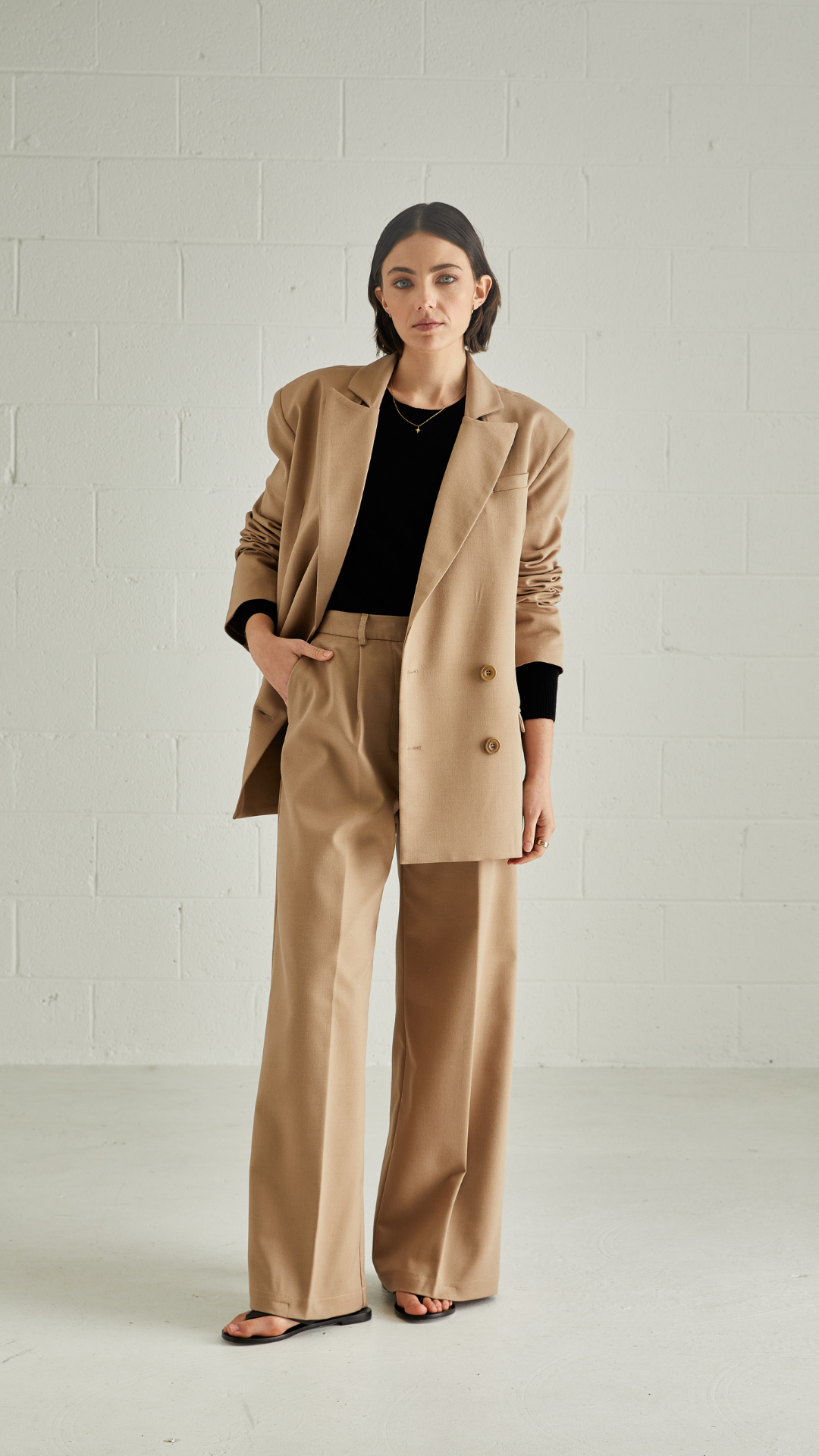 Signature Relaxed Tailored Trouser, Camel