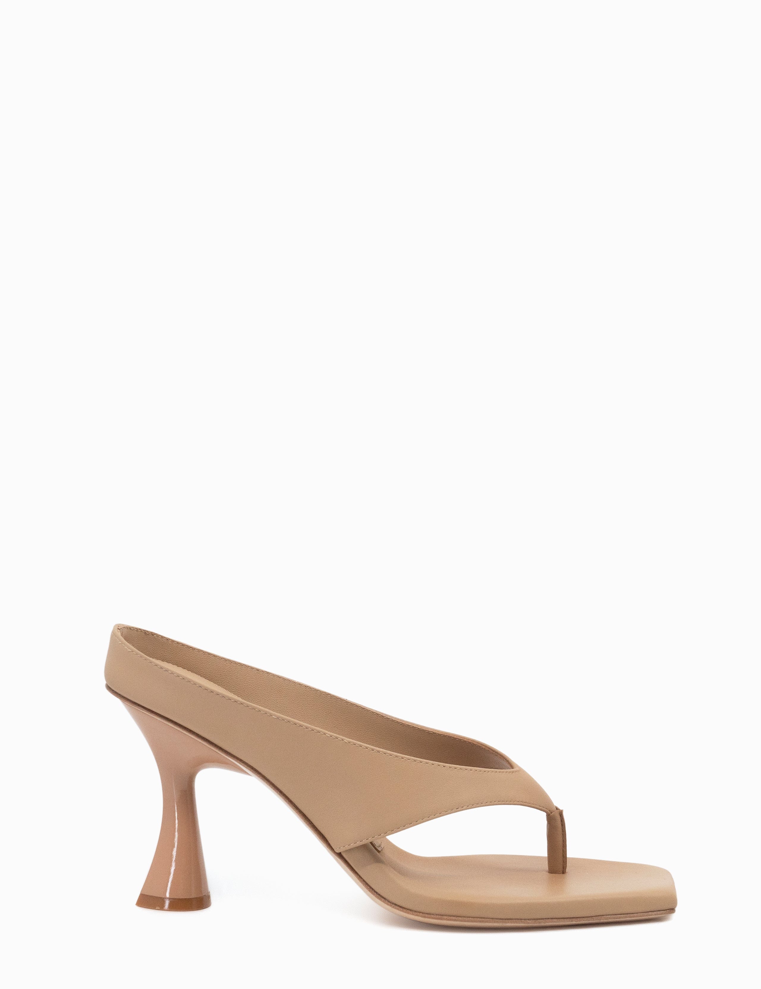 ANGELA_90_THONG_BEIGE_A_ONLINE_9e184205-cb3d-44b0-a426-dcf46d04e231.jpg