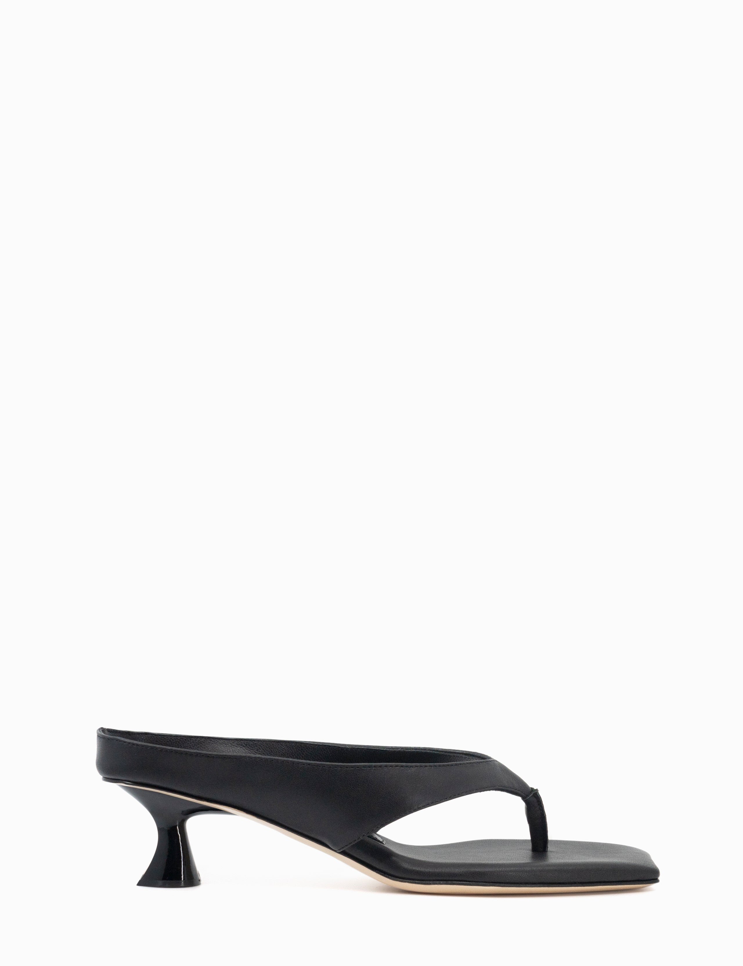 ANGLEA_50_THONG_BLACK_A_ONLINE_55b3509f-f5ea-49c4-be24-6dc84a038adf.jpg
