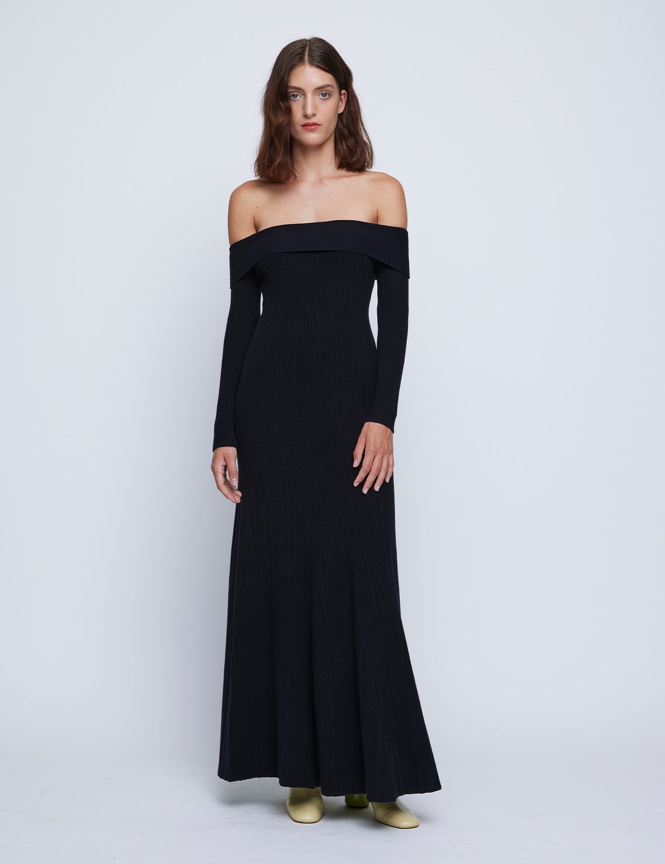 ANNAQUAN_40.34.RV_MarlaDress_Raven_1_3fdf7711-3bd4-4c44-bf0e-eb76a9028e35.jpg
