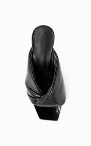Croissant Patent 90 Heel | Black