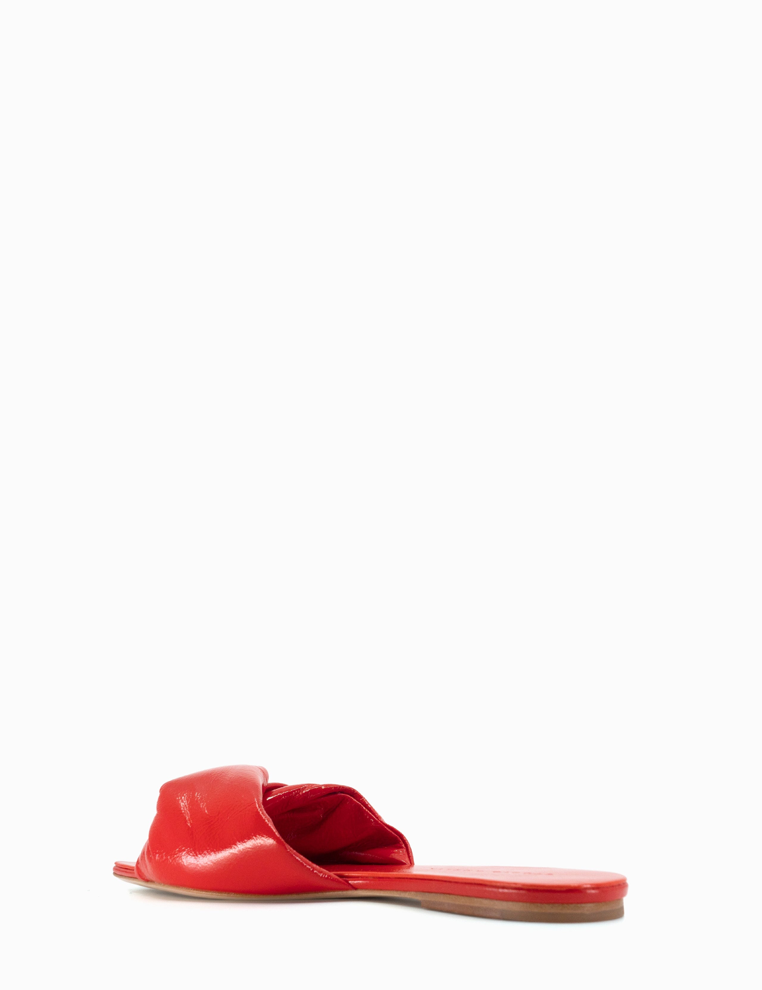 F427NLK_TWISTED_PATENT_FLAT_LOBSTER_B_ONLINE_424a3c46-af47-4423-b1c3-fa5d15bfbd73.jpg