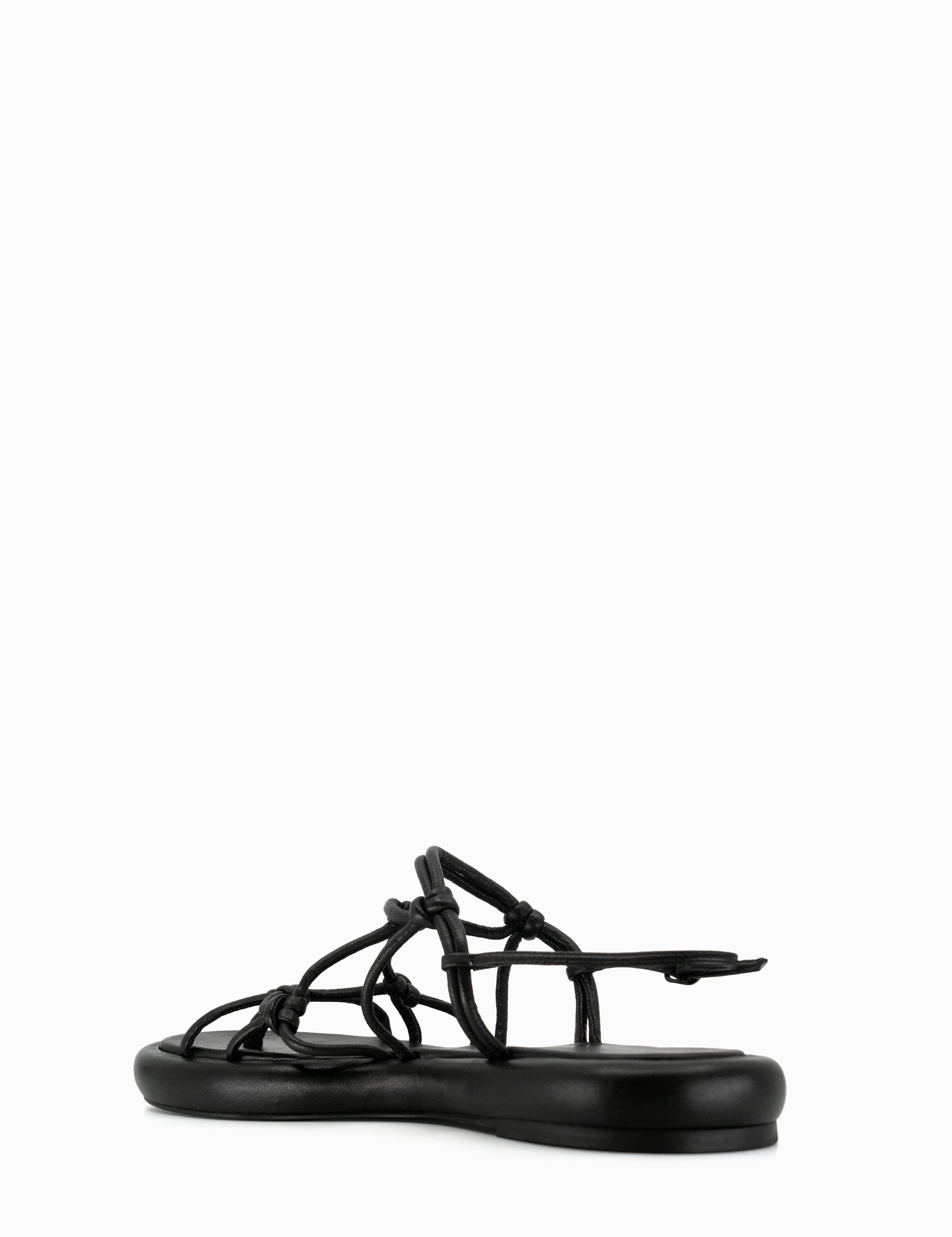 F521CFS_PEBBLE_RING_SLIDE_BLACK_B_ONLINE_caba7248-9d46-46ac-91be-1485bfbd7da3.jpg