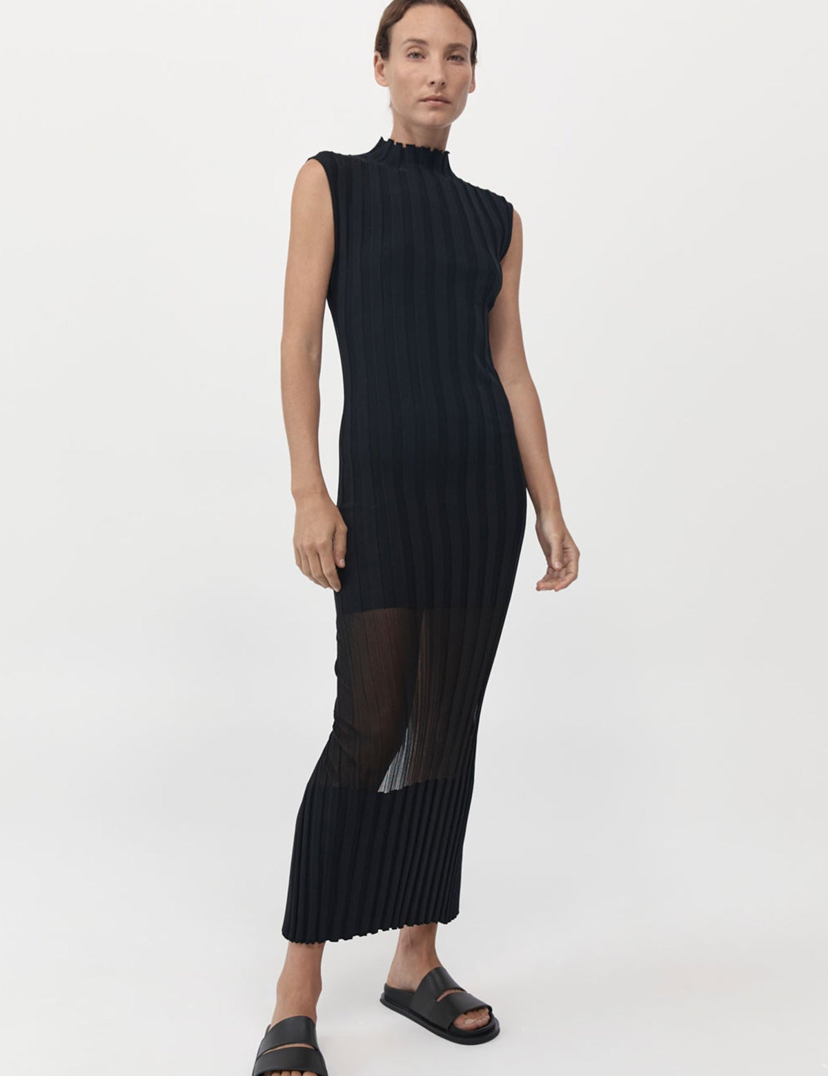 Fine-Pleat-Knit-Dress-Black-3.jpg