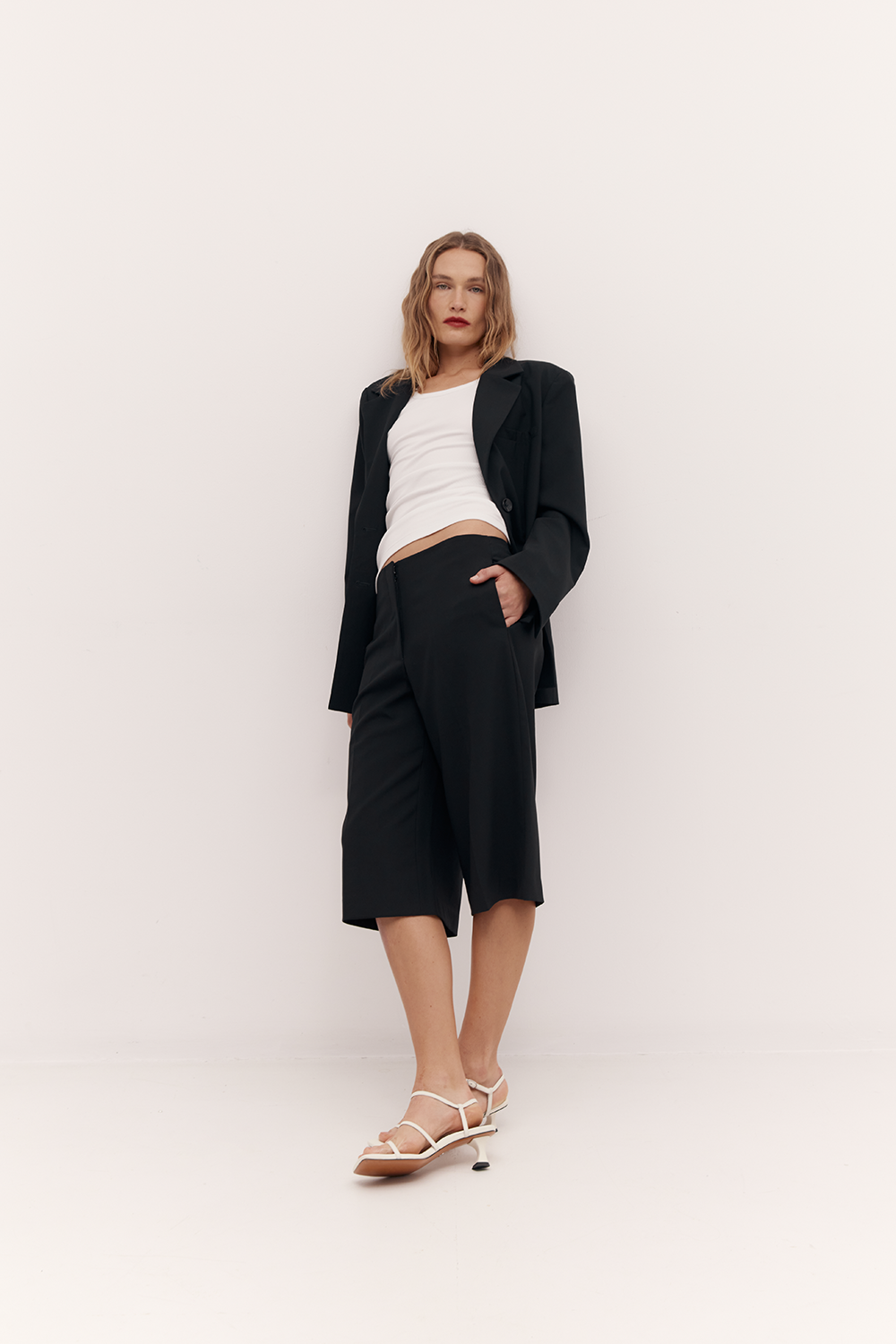 Long Tailored Shorts Black