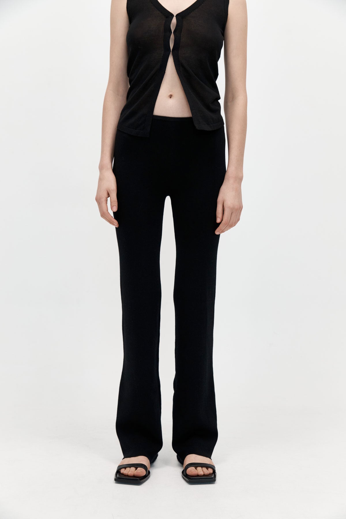 Low Waist Knit Pants - Black