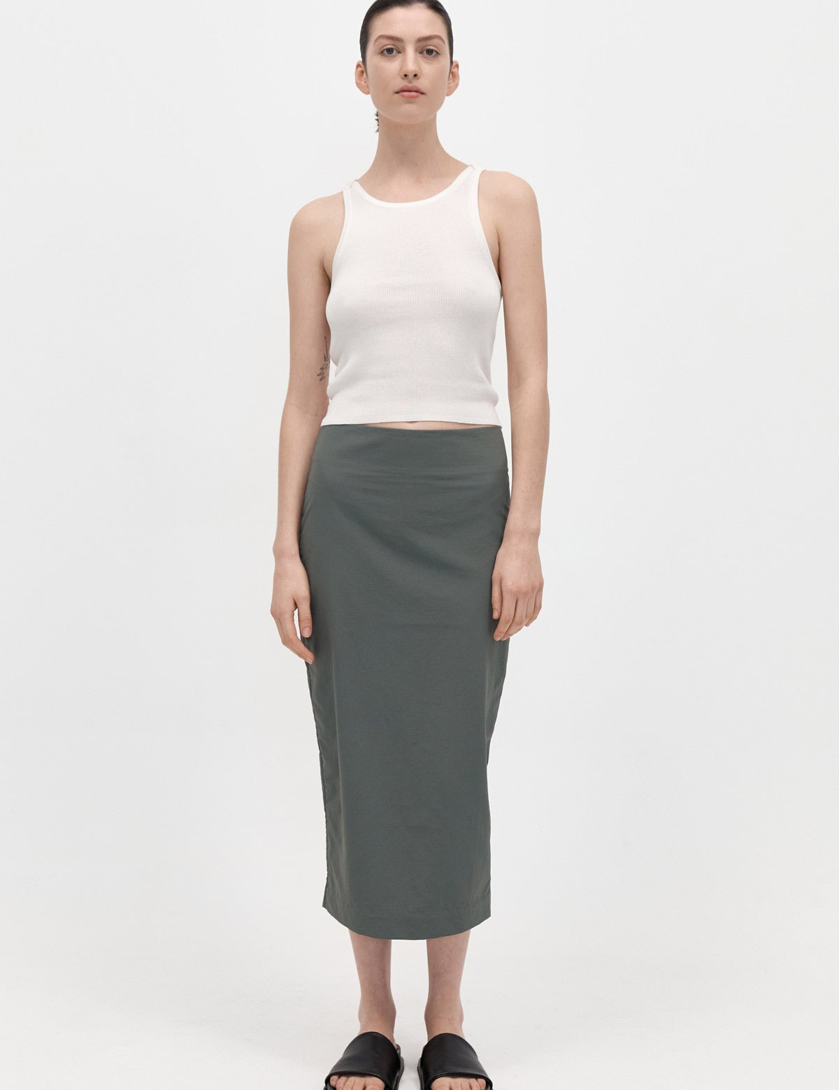 Low-Waist-Pencil-Skirt-Castor-Thyme-5.jpg