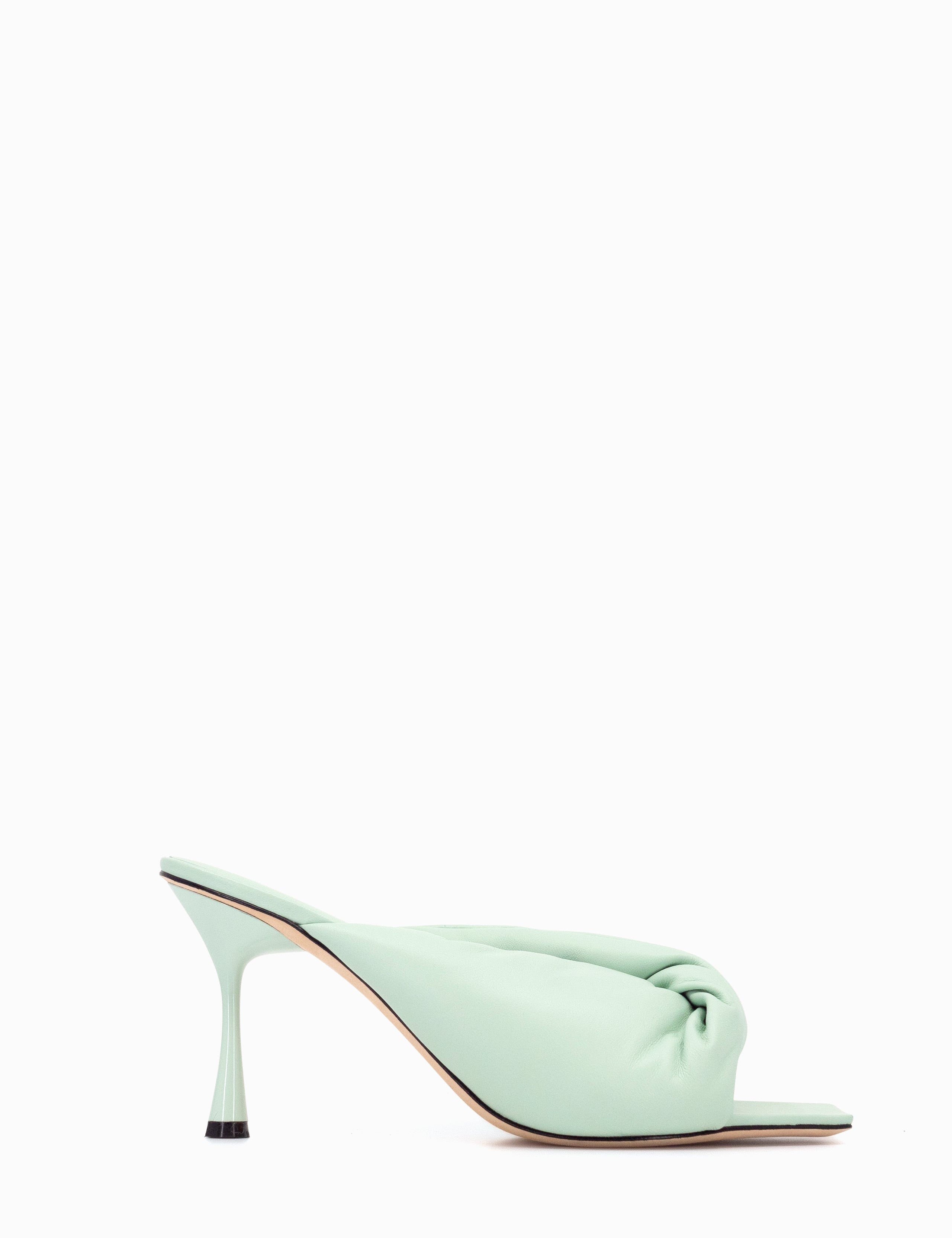P22F408_CROISSANT_90_HEEL_PISTACHIO__A__ONLINE_133af8df-cd03-4b75-924b-2654f78a457b.jpg
