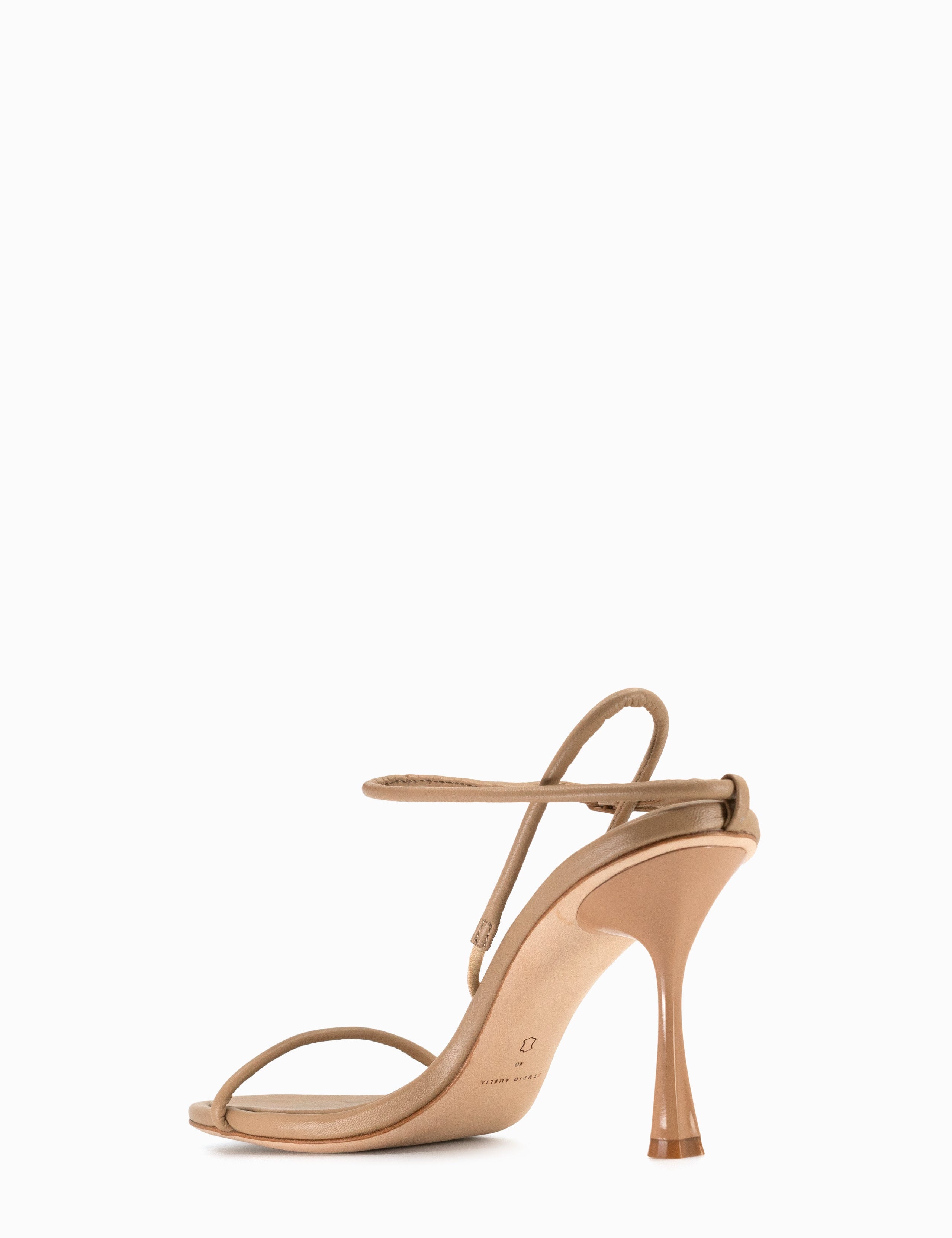 P22F414_STEM_TUBULAR_90_HEEL_BEIGE__B__ONLINE_b60015ee-da7c-4fa4-bf8b-db056f277492.jpg