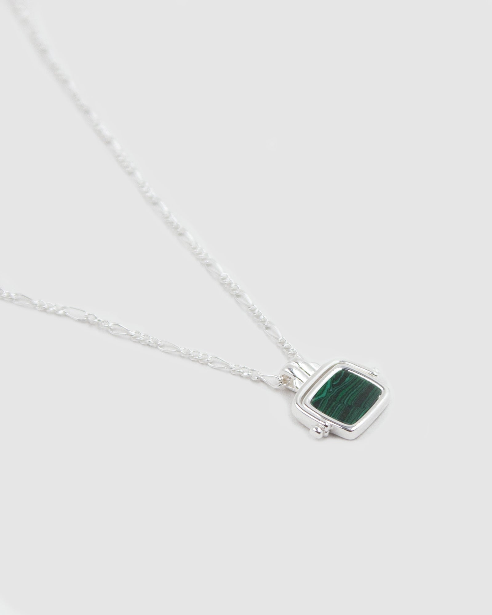 Santiago-pendant-silver-green2.jpg