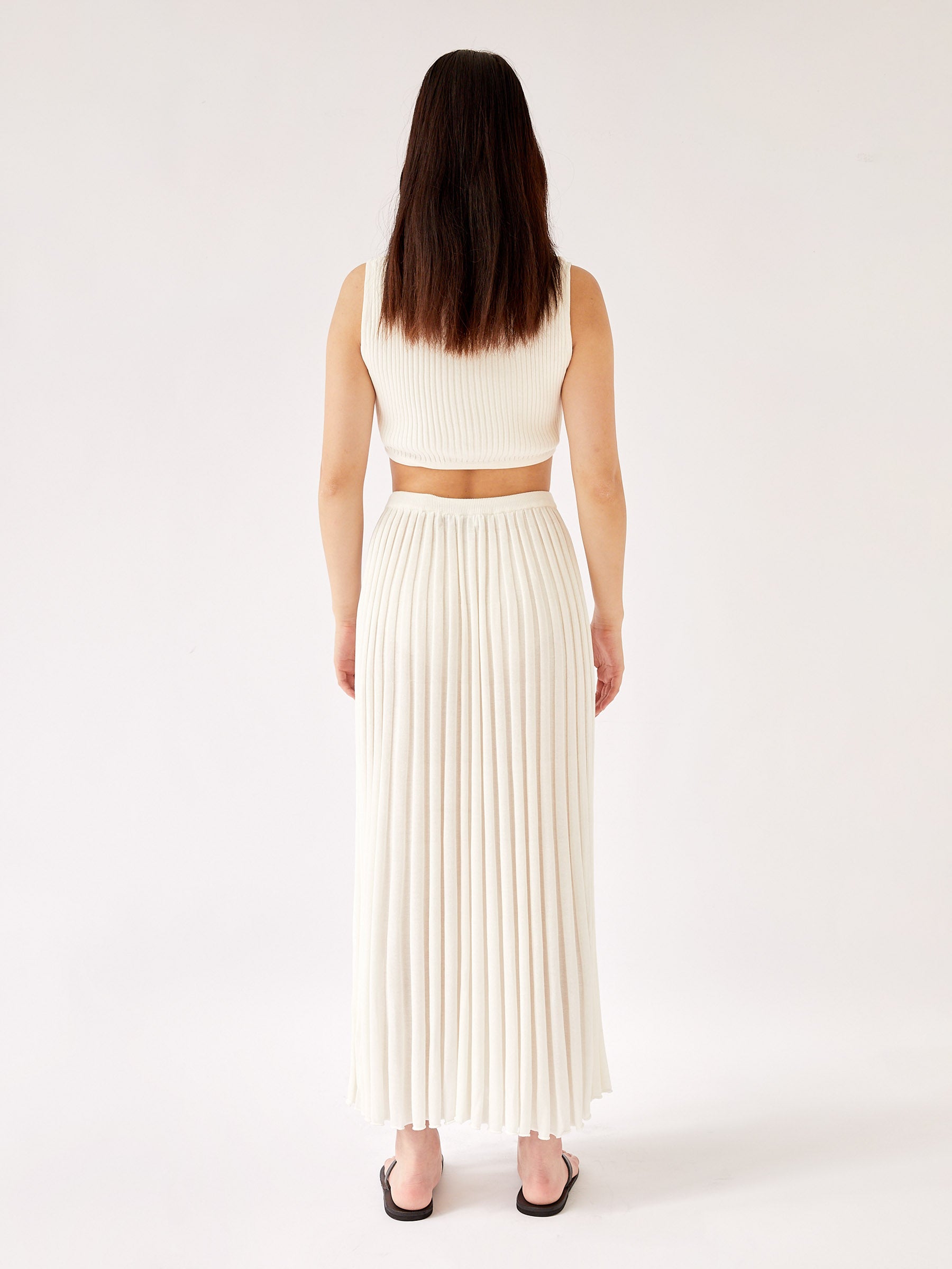 Sleeveless Knit Tie Crop White