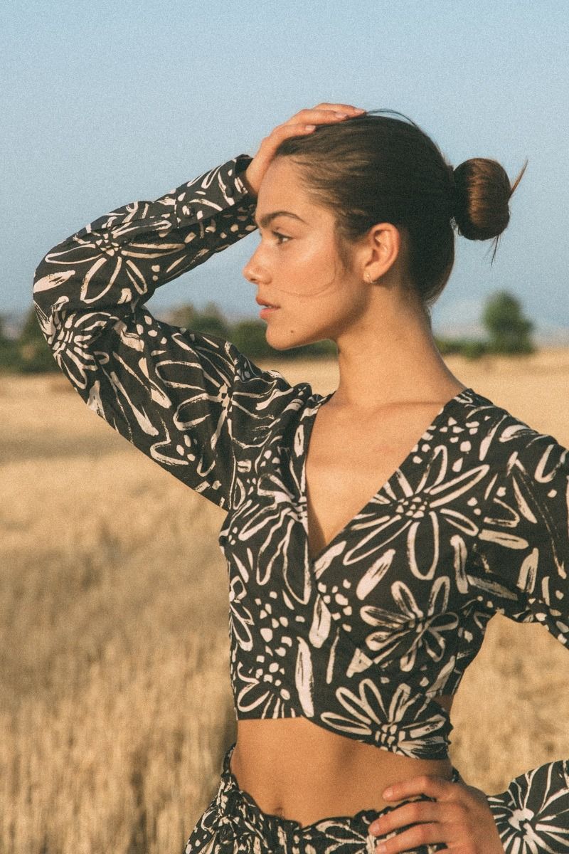 Ollie Top Black Botanic