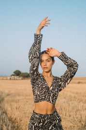 Ollie Top Black Botanic