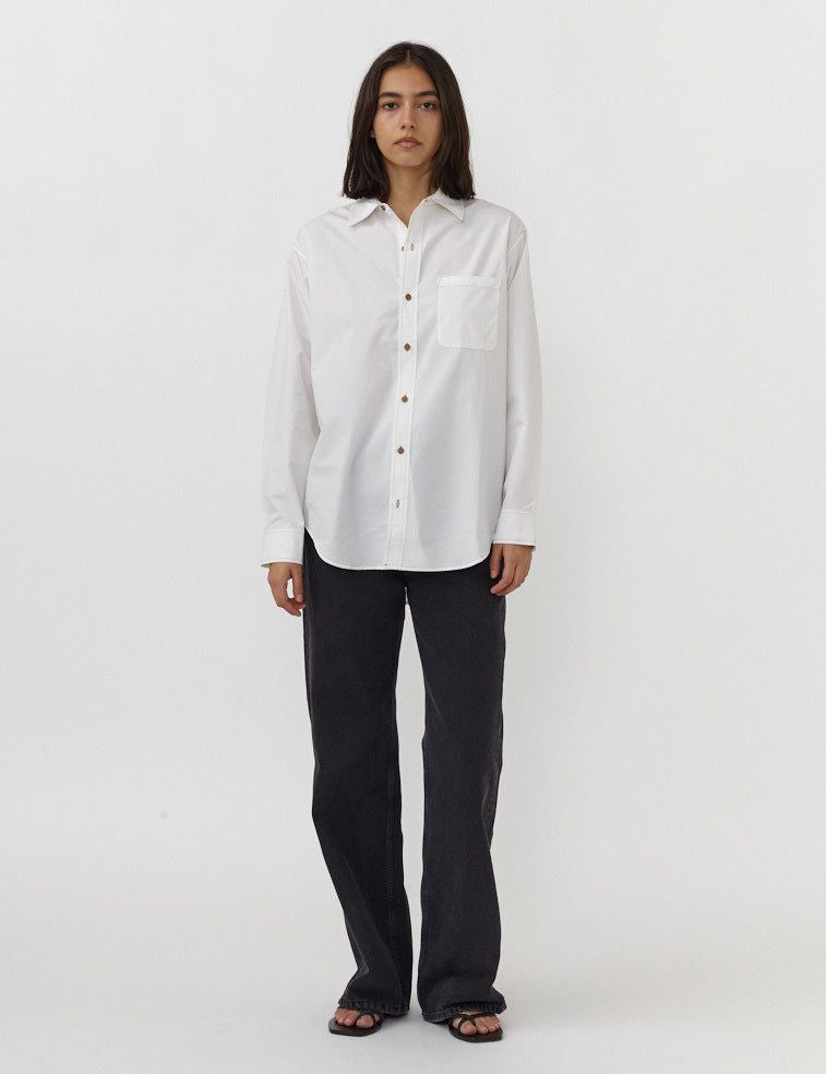 oversized-shirt-white-redone-001_11291b35-957c-4f9e-b486-411039bedf3a.jpg