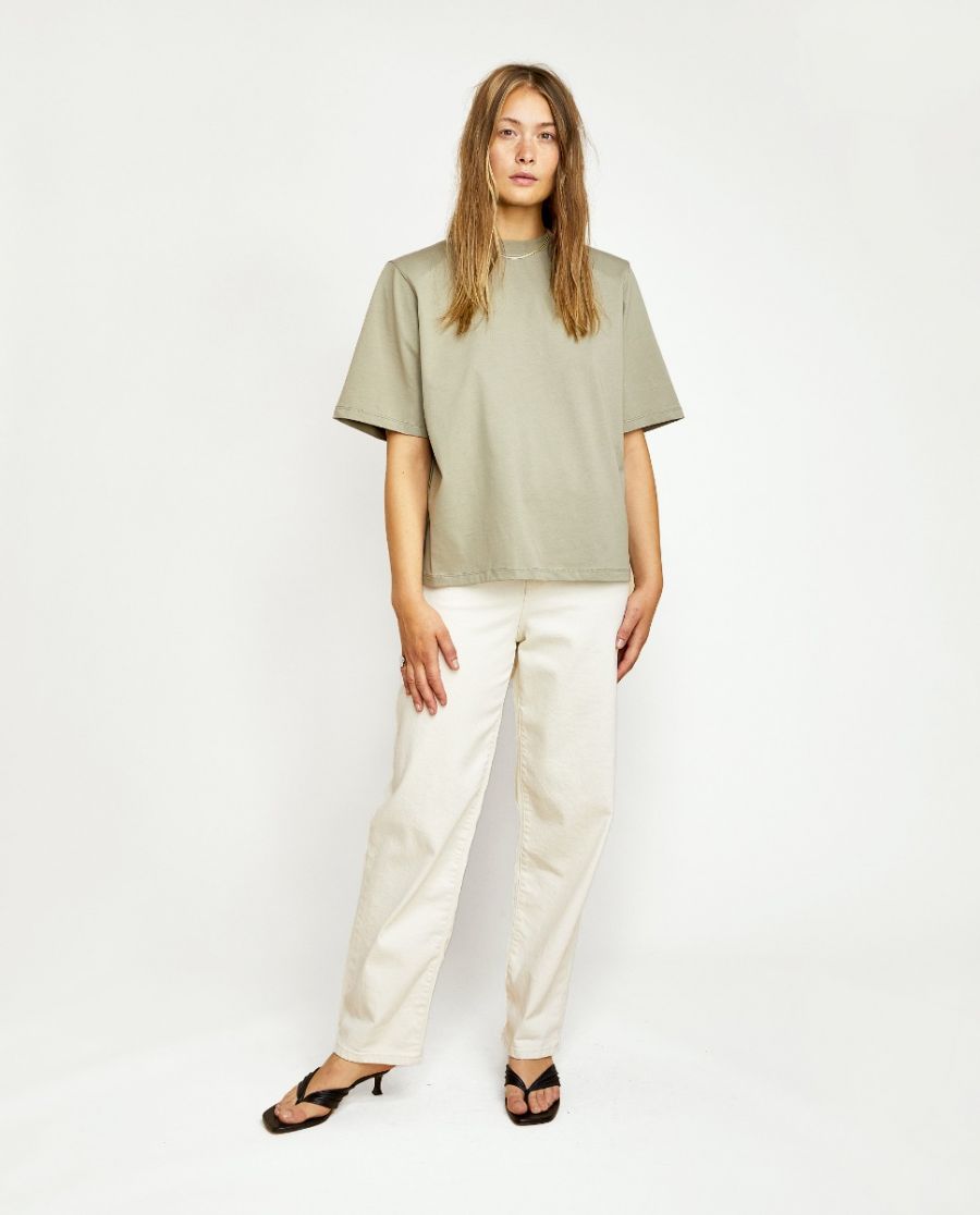 ss21_lelasteel_front_1.jpg