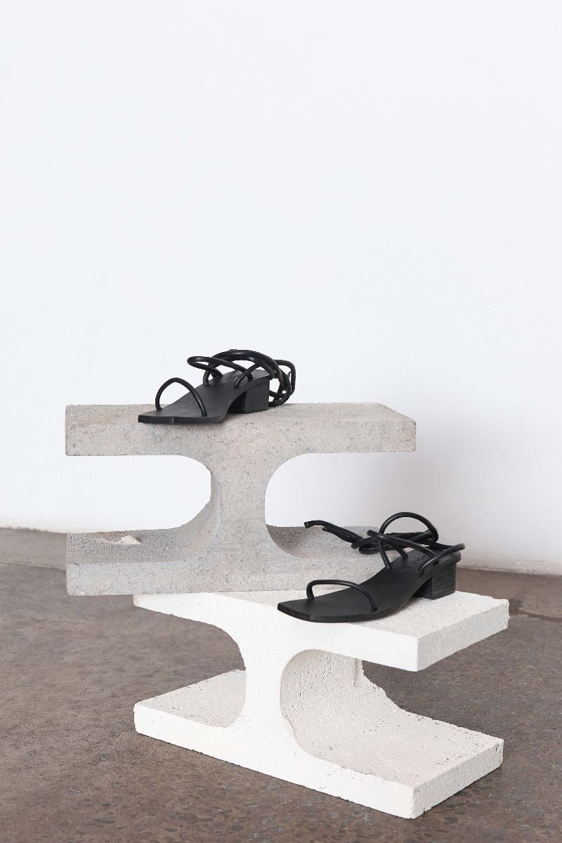 Jiro Sandal - Black/Black