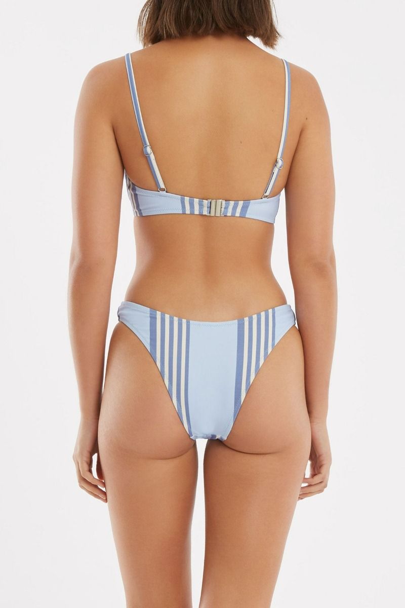 Pacific Stripe Curve Brief